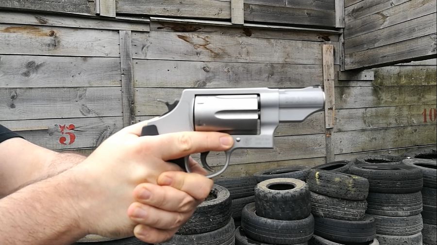 Ergonomía Smith & Wesson Governor